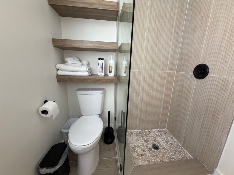 More Photos Of 2502 Tamarind Dr, Hutchinson Island Hotel For Sale