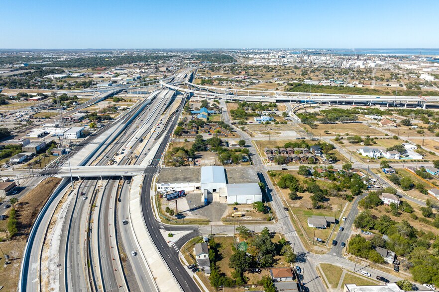 More Photos Of 900 N Staples St, Corpus Christi Distribution For Sale