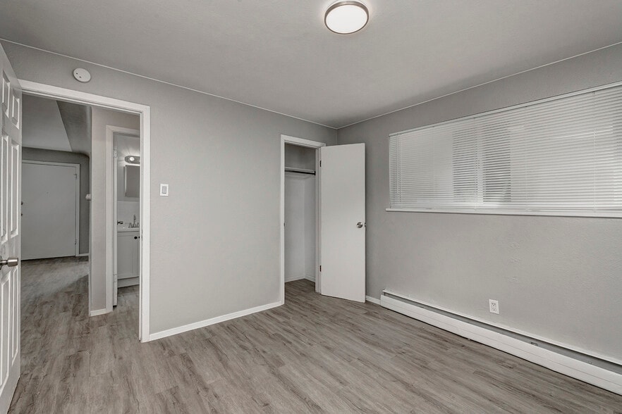 More Photos Of 1601 Joliet St, Aurora Apartments For Sale