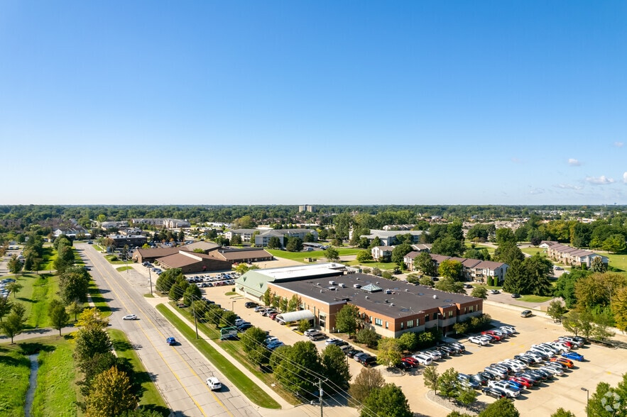 More Photos Of 43475 Dalcoma Dr, Clinton Township Medical For Sale