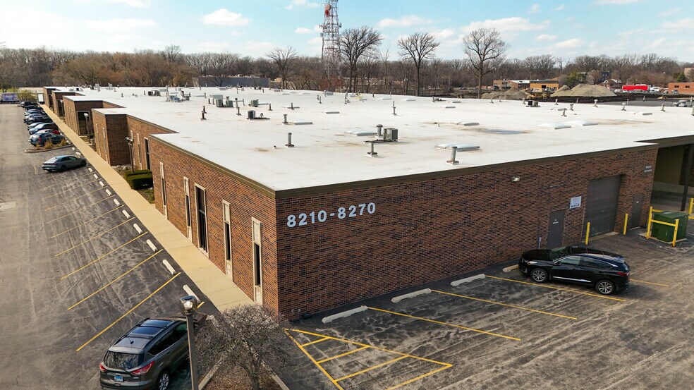 More Photos Of 6200-6288 Oakton St, Morton Grove Unknown For Lease