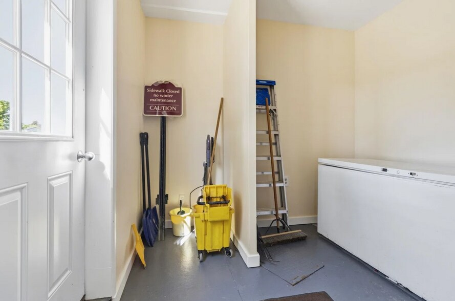 More Photos Of 5962 New York 812, Ogdensburg Medical For Sale