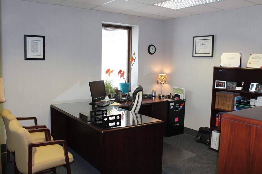 More Photos Of 120 W Grand Ave, Eau Claire Office Residential For Lease