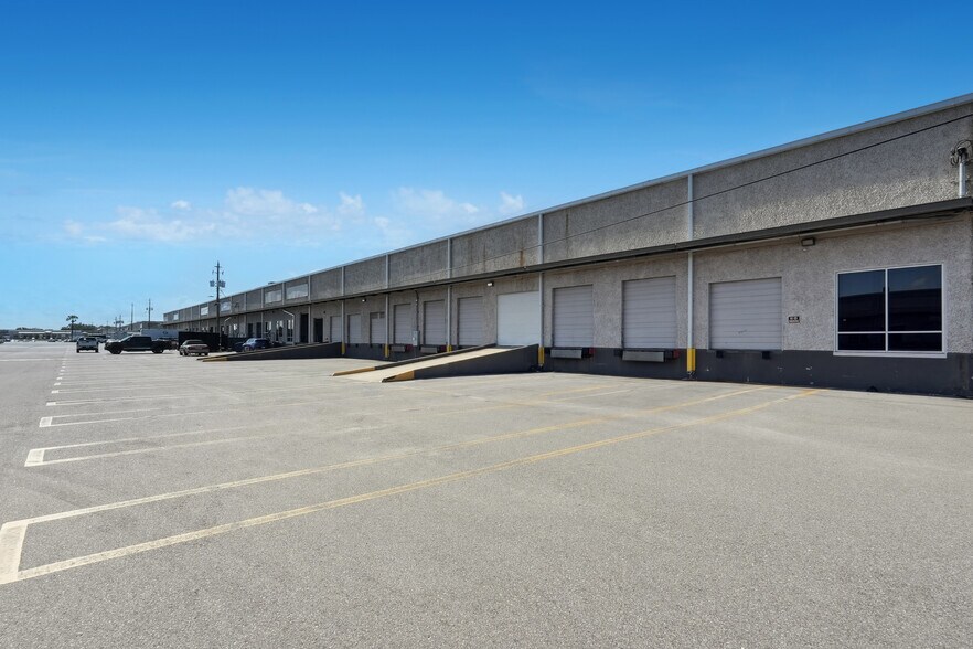 More Photos Of 4501-4751 Transport Dr, Tampa Unknown For Lease