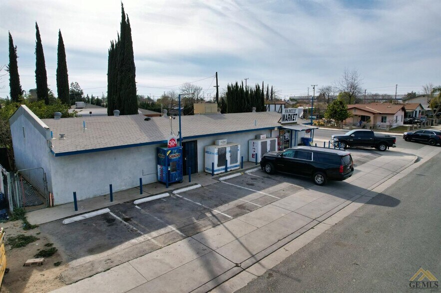 20819 Francis, Richgrove, CA 93261 Convenience Store For Sale