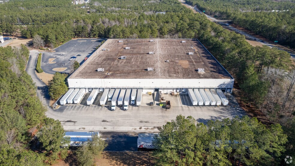 More Photos Of 590 Assembly Ct, Fayetteville Distribution For Lease