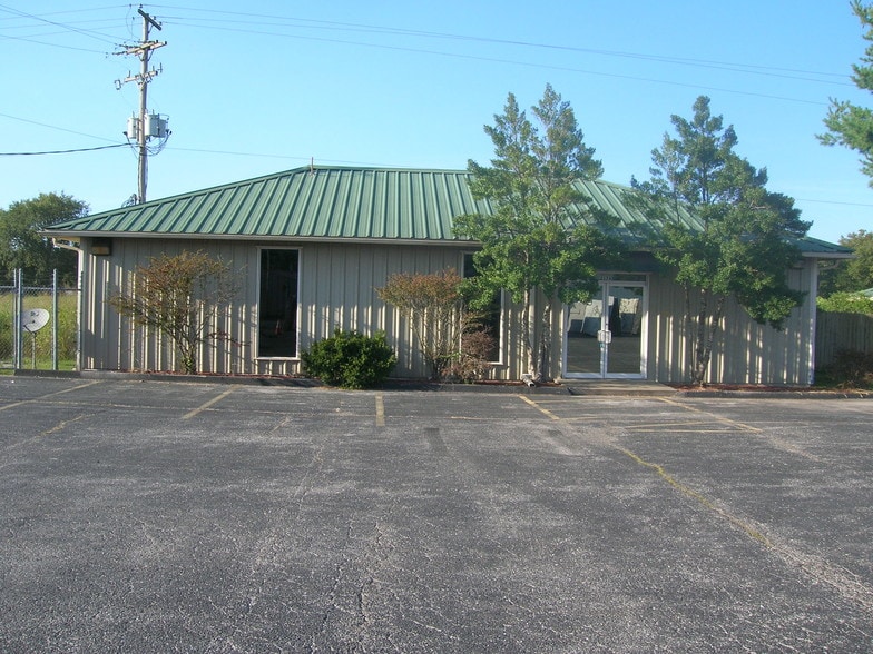 Primary Photo Of 2176 N Fox Hollow Dr, Nixa Warehouse For Lease