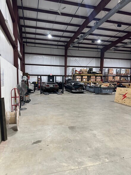 More Photos Of 195 Highway 9 South, Dawsonville Light Manufacturing For Lease