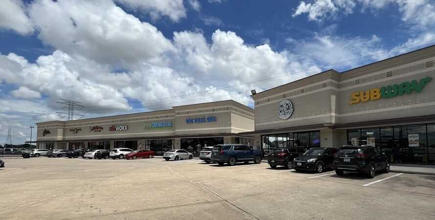 More Photos Of 9522 Huffmeister Rd, Houston Storefront Retail Office For Sale