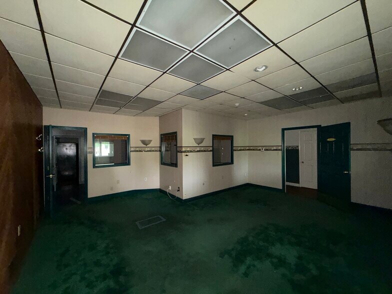 More Photos Of 2924 Marshall Hall Rd, Bryans Road Service For Sale