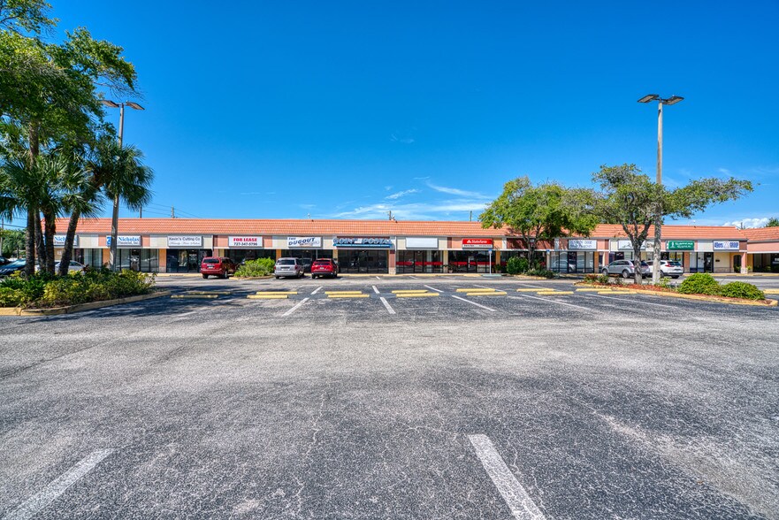 More Photos Of 9701 66th St N, Pinellas Park Unknown For Lease