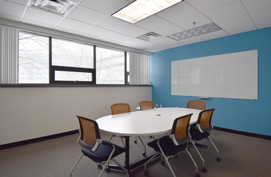 More Photos Of 100 Tradecenter Dr, Woburn Medical For Lease