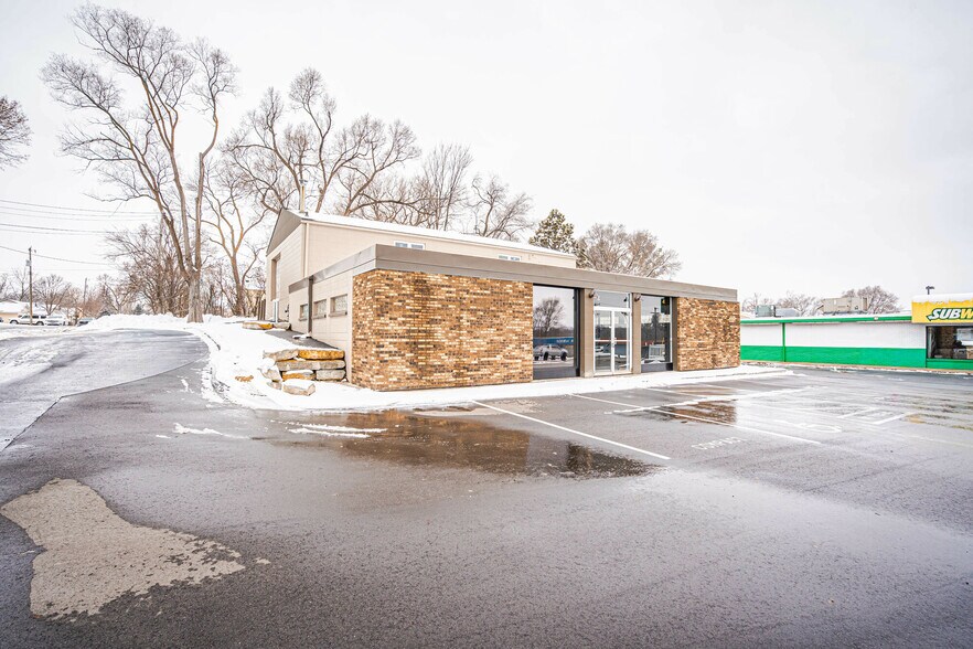 More Photos Of 2324 Vermillion St, Hastings Freestanding For Sale