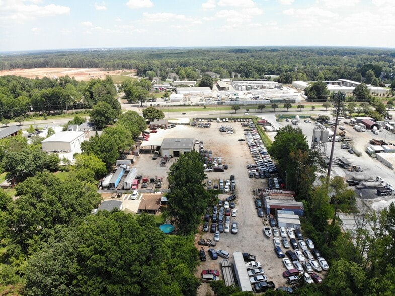 More Photos Of 7325 Old Statesville Rd, Charlotte Industrial For Lease