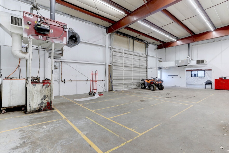 More Photos Of 1210 S El Paso St, Colorado Springs Warehouse For Lease