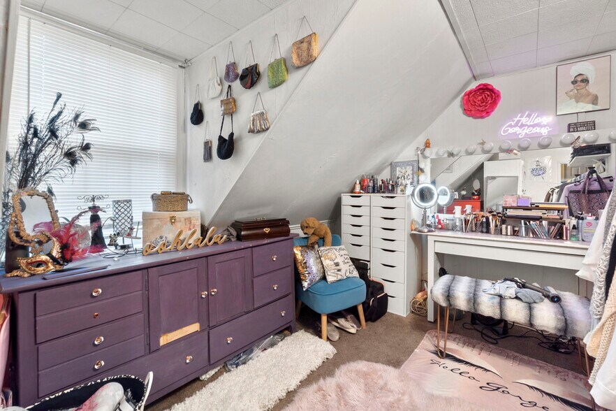 More Photos Of 8298 Main St, Ellicott City Office For Sale