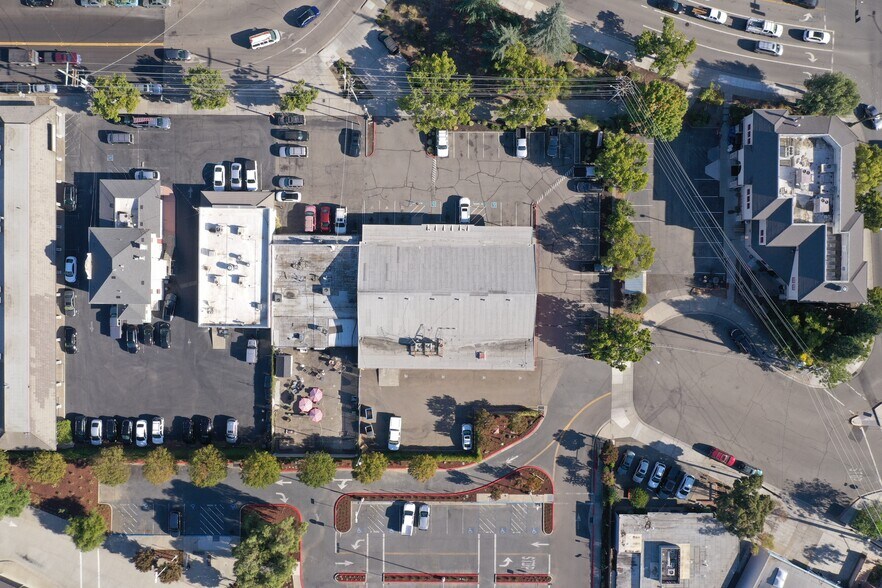 More Photos Of 2558 Old 1st St, Livermore Freestanding For Lease