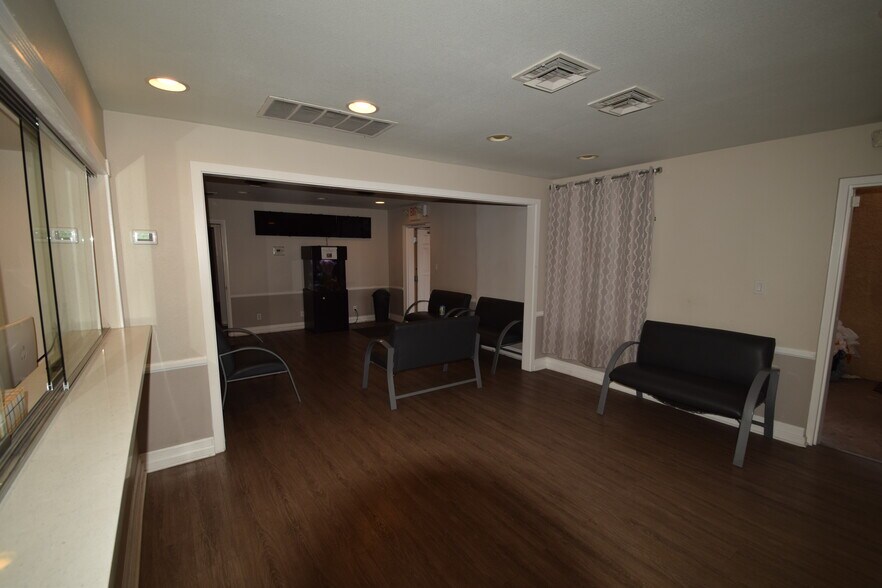More Photos Of 3009 W Charleston Blvd, Las Vegas Medical For Lease