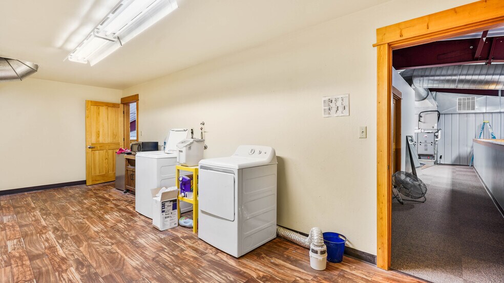 More Photos Of 500 N Front St, Townsend General Retail For Sale