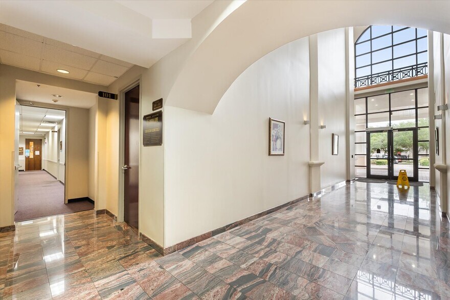 More Photos Of 1507 S Hiawassee Rd, Orlando Medical For Sale