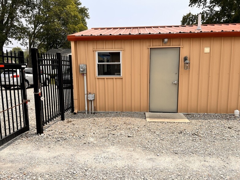 More Photos Of 2239 OH-125, Amelia Self Storage For Sale