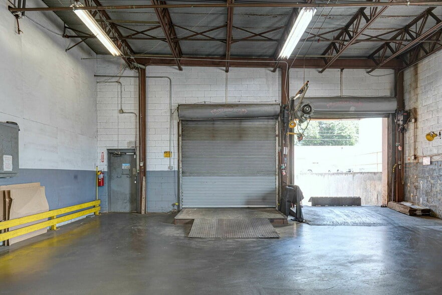 More Photos Of 1323 11th Ave, Columbus Industrial For Sale