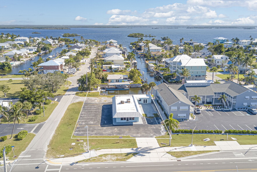 More Photos Of 6101 Estero Blvd, Fort Myers Restaurant For Sale