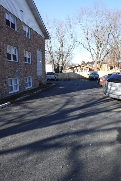 More Photos Of 4336 Lindenwood Dr, Matteson Apartments For Sale