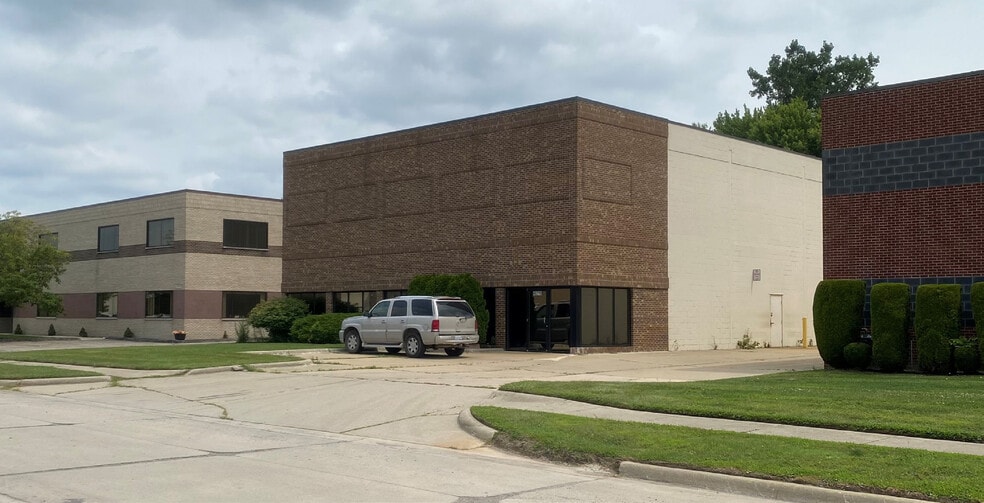 Primary Photo Of 46390 Continental Dr, Chesterfield Manufacturing For Sale