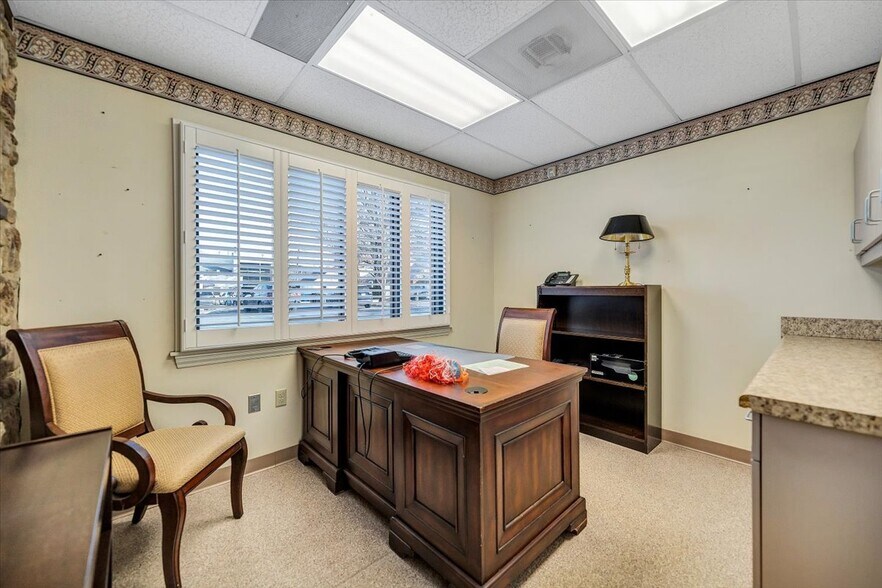 More Photos Of 2118 Rosalind Ave, Roanoke Medical For Sale