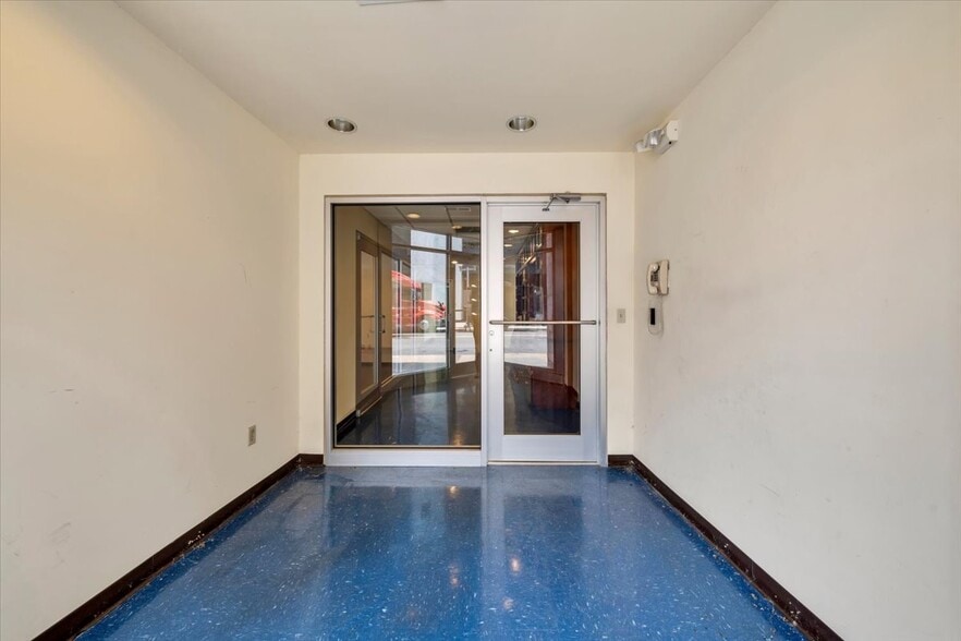 More Photos Of 210 S Jefferson St, Roanoke Loft Creative Space For Sale