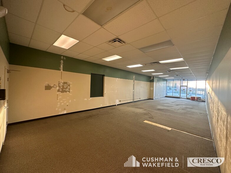 More Photos Of 4660 Ridge Rd, Brooklyn Unknown For Lease