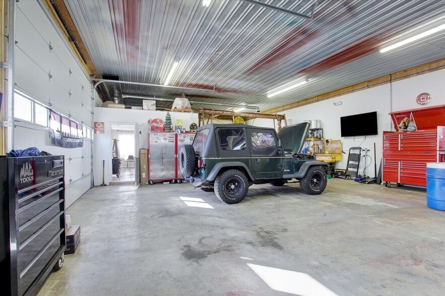 More Photos Of 276 Kingsdale Rd, Littlestown Auto Repair For Sale