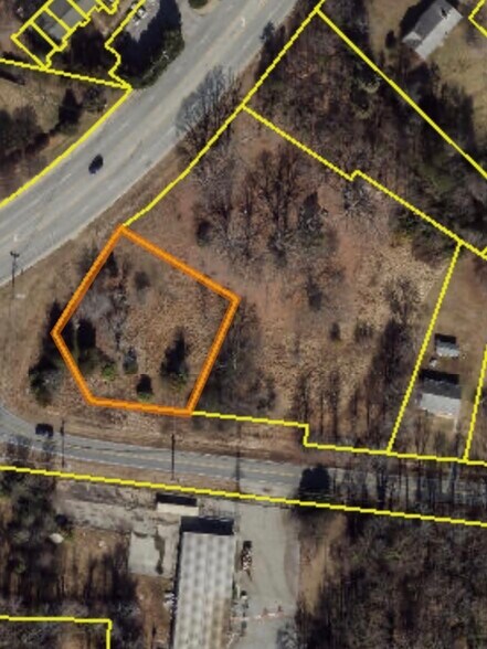 More Photos Of 831-833 Guilford College Rd, Greensboro Land For Sale