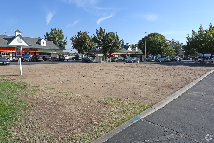 More Photos Of N 1st & Gettysburg Ave, Fresno Land For Lease