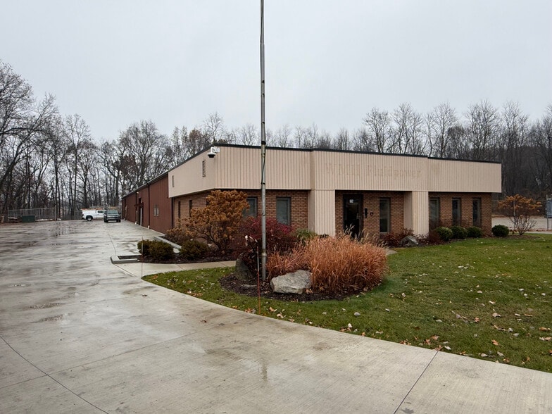 More Photos Of 862 Lenox Ave, Portage Manufacturing For Sale