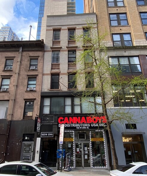More Photos Of 102 W 29th St, New York Storefront Retail Residential For Lease