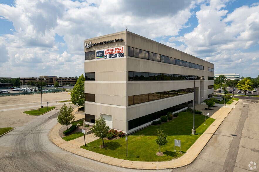 More Photos Of 1560 E Maple Rd, Troy Medical For Lease
