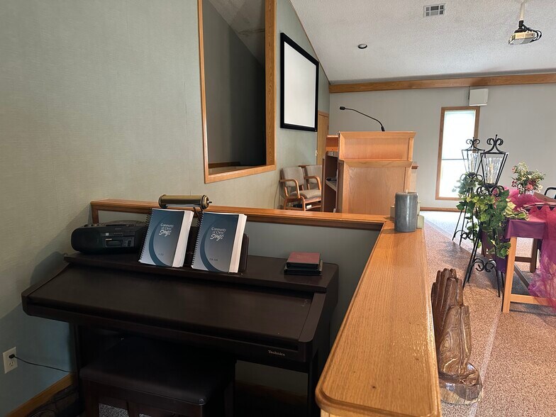 More Photos Of 3906 CR 2600, Dearing Specialty For Sale