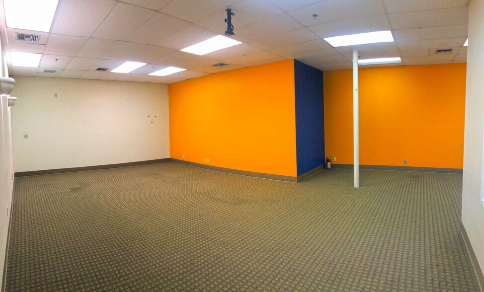 More Photos Of 433 E Canon Perdido St, Santa Barbara Office For Lease