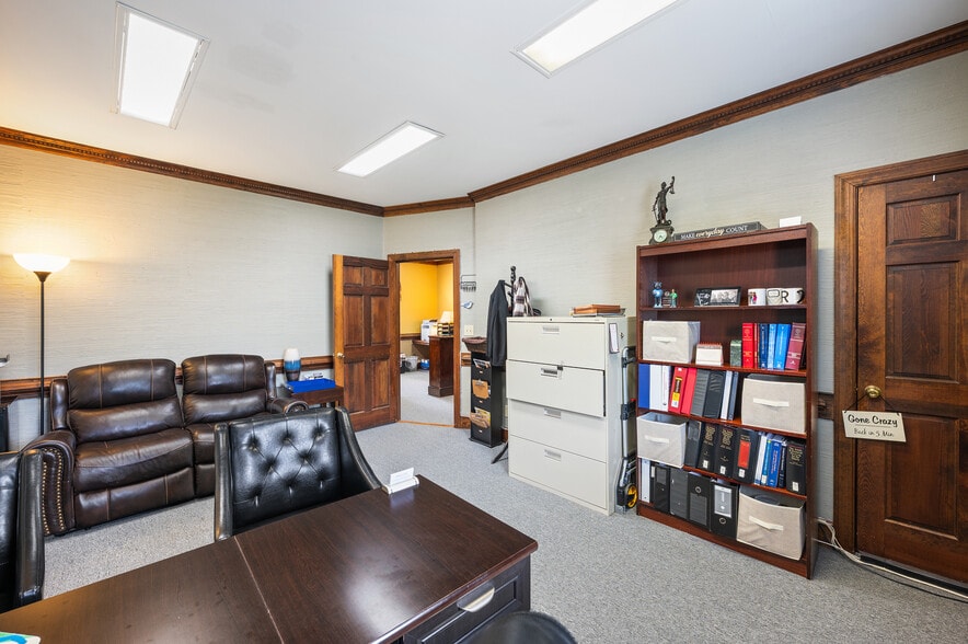 More Photos Of 130 N Mcdowell St, Charlotte Office For Sale