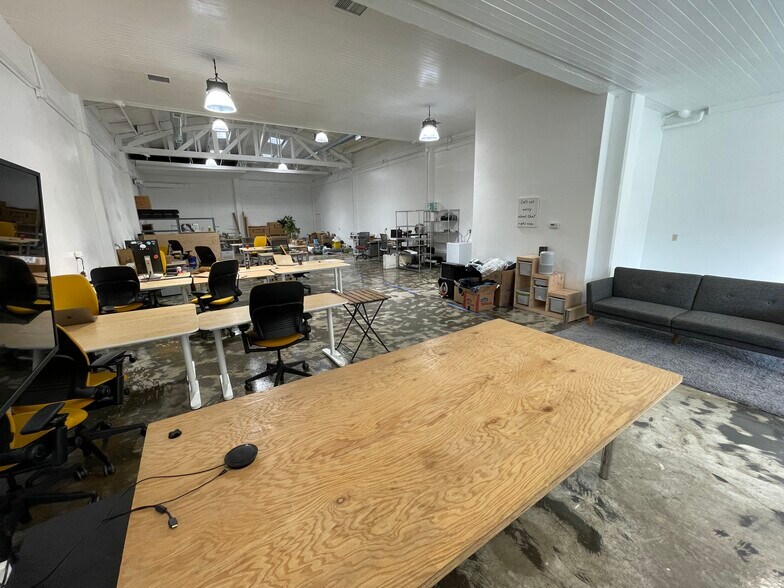 More Photos Of 365-371 10th St, San Francisco Light Manufacturing For Lease