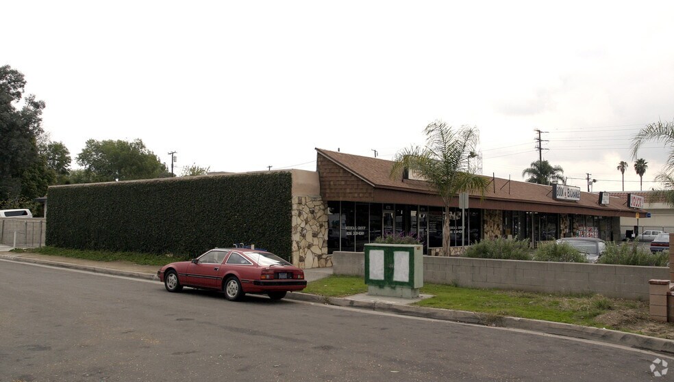 More Photos Of 472-484 S Citrus Ave, Azusa Freestanding For Lease