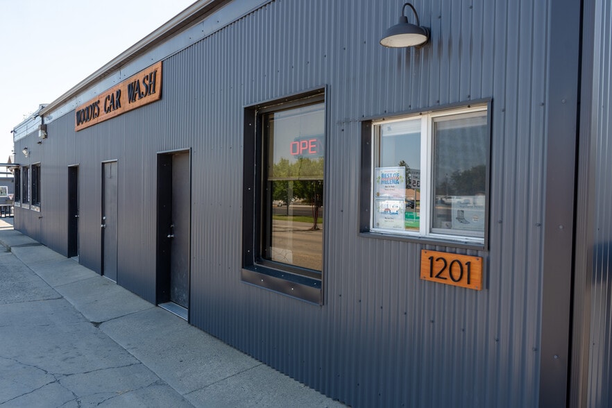 More Photos Of 1201 Cedar St, Helena Carwash For Sale