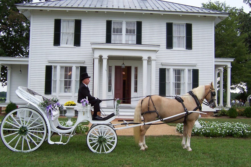 Primary Photo Of 11441 Grub Hill Church Rd, Amelia Court House Hospitality For Sale