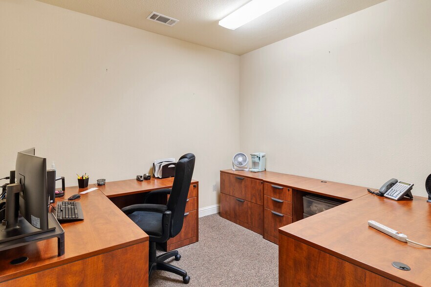 More Photos Of 3075 Crossroads Dr, Redding Light Distribution For Sale