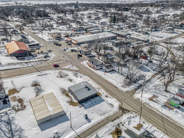 More Photos Of 700 Waters St, Carrollton Freestanding For Sale