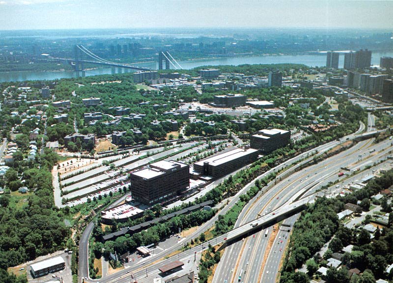 More Photos Of 2 Executive Dr, Fort Lee Office For Lease