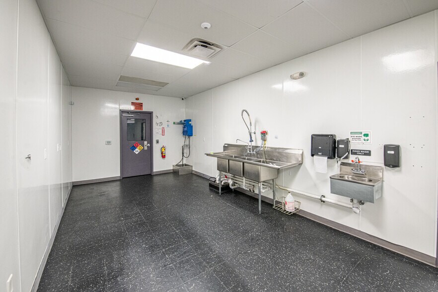 More Photos Of 1105 Constitution Dr, Trinidad Food Processing For Sale