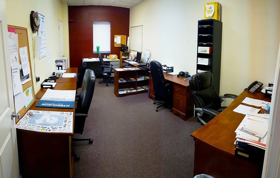 More Photos Of 1625 Manatee Ave E, Bradenton Storefront Retail Office For Sale